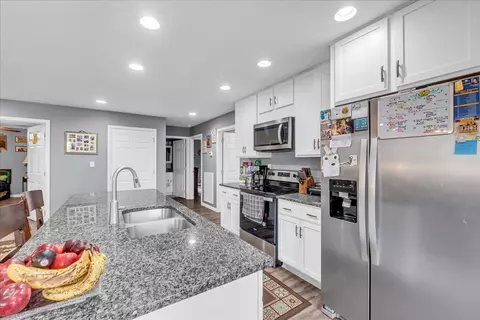 Kitchen - 307 Pine Ave, Morrison, TN 37357 photo 3 of 5