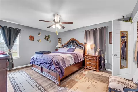 Bedroom - 307 Pine Ave, Morrison, TN 37357 photo 4 of 6
