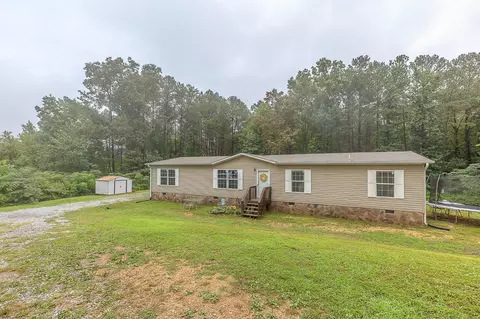 532 E Garden Farm Rd, Rossville, GA 30741