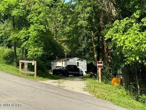 198 Mckinney Rd, Harriman, TN 37748