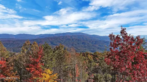 6 Look Rock Crest Dr, Maryville, TN 37803