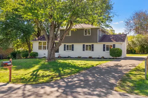 2711 E Copeland Ct, Clarksville, TN 37042