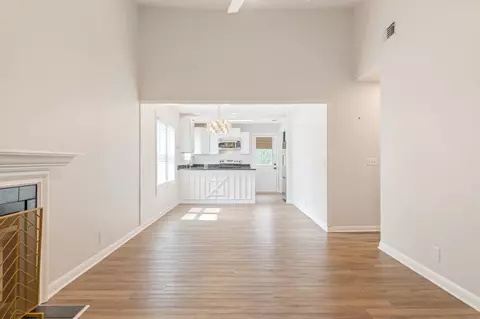 421 Hill Rd, Nashville, TN 37220