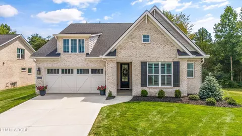 12638 Red Poppy Dr, Knoxville, TN 37934