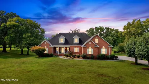 3821 Mary Frances Dr, Maryville, TN 37804