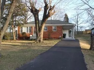 305 E Hillcrest Dr, Springfield, TN 37172