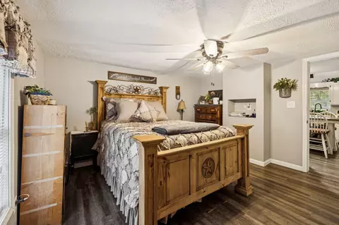 Bedroom - 120 Tuttle Ln, Bethpage, TN 37022 photo 2 of 3