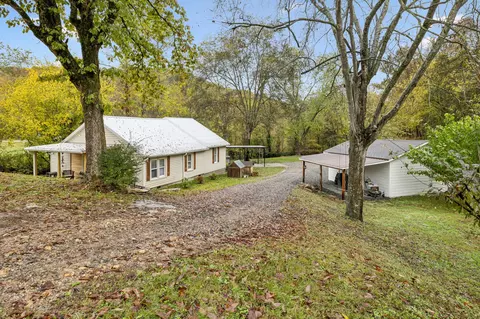 Exterior - 120 Tuttle Ln, Bethpage, TN 37022 photo 6 of 6
