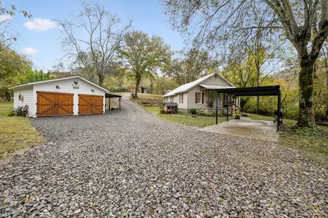 120 Tuttle Ln, Bethpage, TN 37022