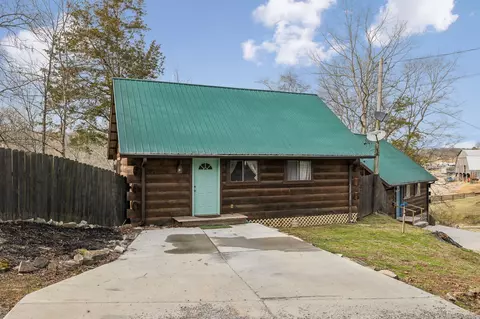 6819 Piney River Rd N, Bon Aqua, TN 37025