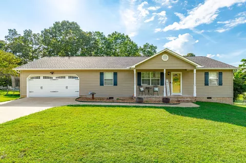 40 Harden Dr, Ringgold, GA 30736