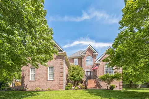 2005 Earl Pearce Cir, Mount Juliet, TN 37122