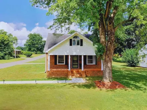 408 Cadiz St, Princeton, KY 42445