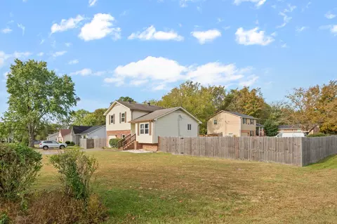 Exterior - 135 Grenadier Dr, Franklin, TN 37064 photo 3 of 8