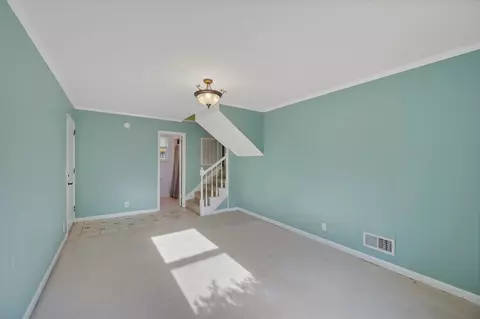 Living - 135 Grenadier Dr, Franklin, TN 37064 photo 5 of 5