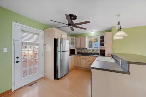 Kitchen - 135 Grenadier Dr, Franklin, TN 37064 photo 3 of 4
