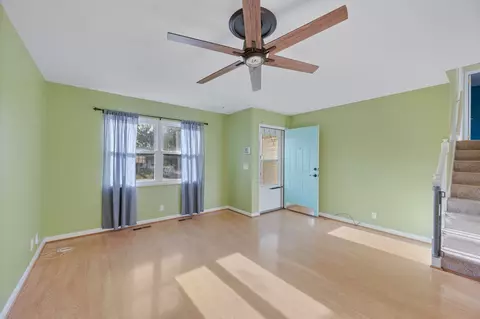 Living - 135 Grenadier Dr, Franklin, TN 37064 photo 3 of 5