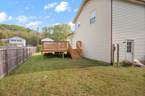 Exterior - 135 Grenadier Dr, Franklin, TN 37064 photo 6 of 8