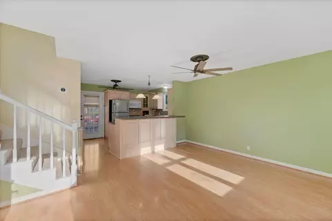 Living - 135 Grenadier Dr, Franklin, TN 37064 photo 1 of 5