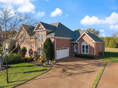 207 Stoners Glen Ct, Hermitage, TN 37076