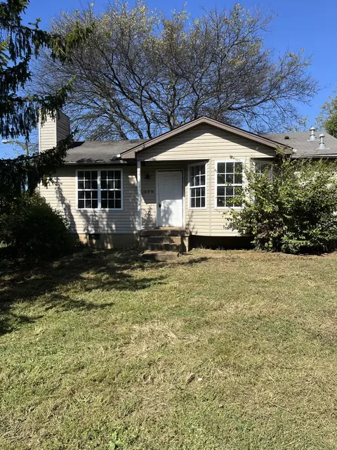 3320 Chesapeake Cir, Nashville, TN 37207