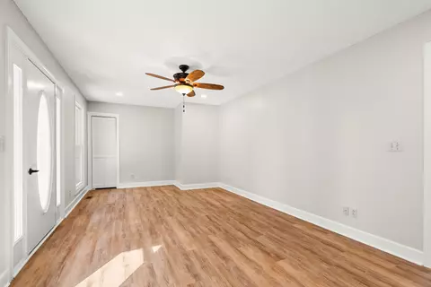 Living - 4540 Roy Cole Rd, Springfield, TN 37172 photo 2 of 5