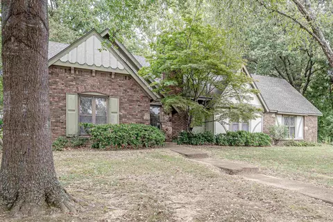 8382 Stone Creek Dr, Germantown, TN 38138