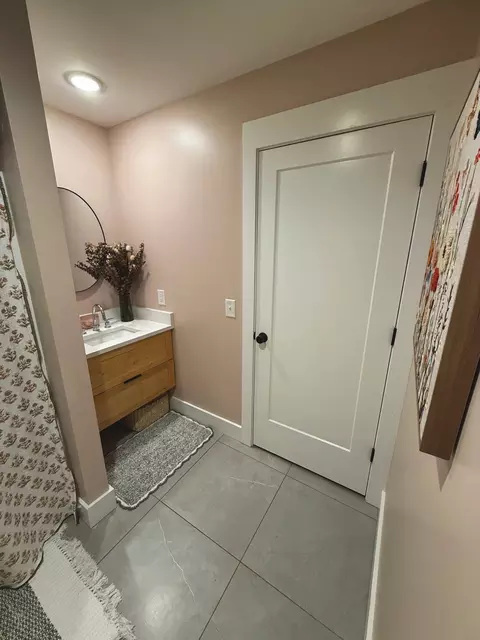 Bath - 162 Vantrease Rd, Cottontown, TN 37048 photo 5 of 6