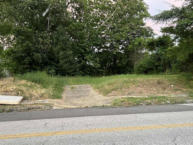596 Walnut St, Memphis, TN 38126