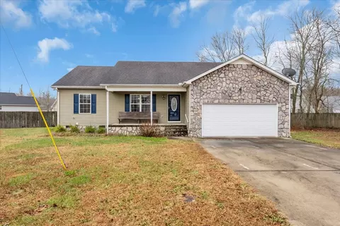 564 Indian Springs Cir, Manchester, TN 37355