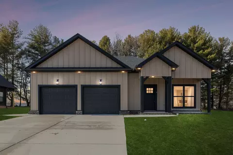 295 Estates Dr, Smithville, TN 37166