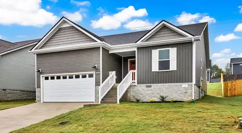 1449 Isaiah Dr, Clarksville, TN 37042
