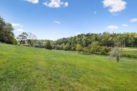 5 Young Rd # A, Pulaski, TN 38478