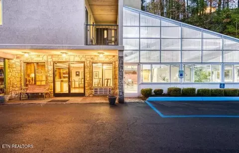 413 Baskins Creek Rd #307, Gatlinburg, TN 37738