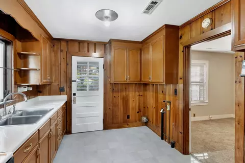 Kitchen - 415 4th Ave, Murfreesboro, TN 37130 photo 2 of 4