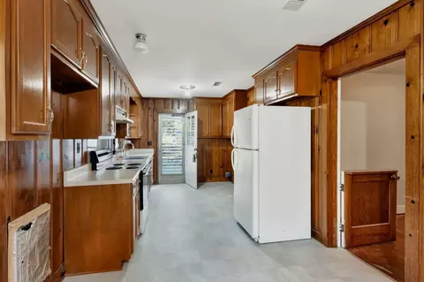 Kitchen - 415 4th Ave, Murfreesboro, TN 37130 photo 4 of 4