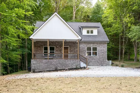 2 Hickory Hill Dr, Dickson, TN 37055