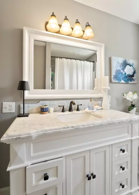 Bath - 1051 Herman Lance Rd, Morrison, TN 37357 photo 2 of 4