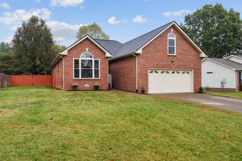 608 Bradford Dr, Gallatin, TN 37066