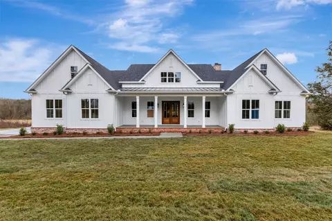 7483 Liberty Rd, Fairview, TN 37062