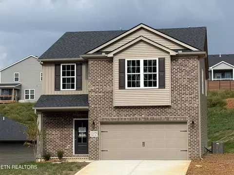 3526 Crimson Cir, Maryville, TN 37801