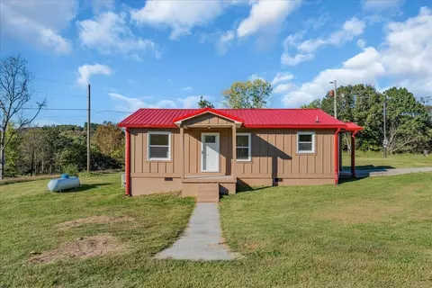 3591 Pearlie St, Williamsport, TN 38487