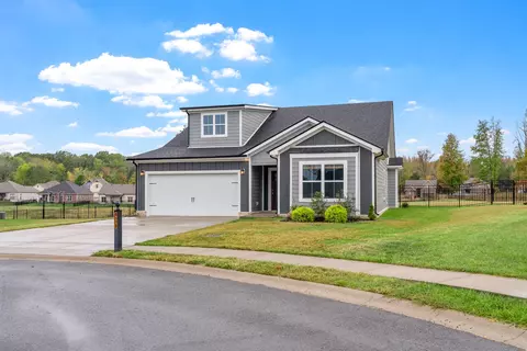 442 Lowline Dr, Clarksville, TN 37043
