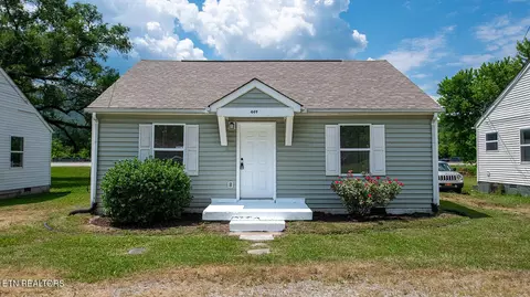 449 S S Kingston Ave, Rockwood, TN 37854