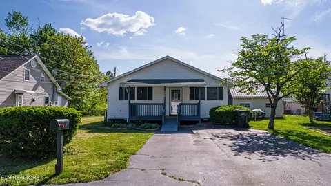 137 Yvonne Ave, Crossville, TN 38555
