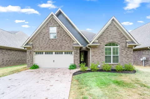 213 Village Cove Cir, Englewood, TN 37329
