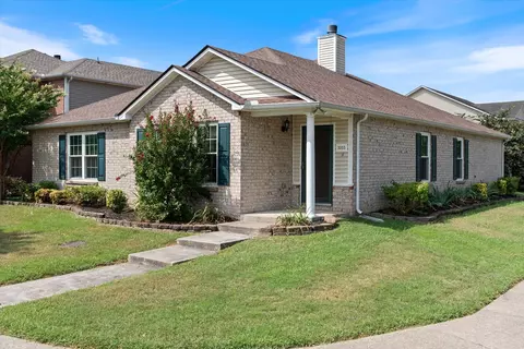 3353 Blaze Dr, Murfreesboro, TN 37128