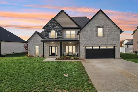1071 Chagford Dr, Clarksville, TN 37043