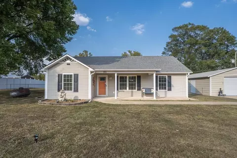 190 Ode Moore Rd, Michie, TN 38357