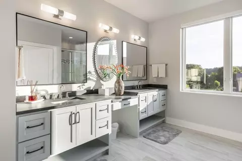 Bath - 290 Edgewater Way, Jasper, TN 37347 photo 11 of 14